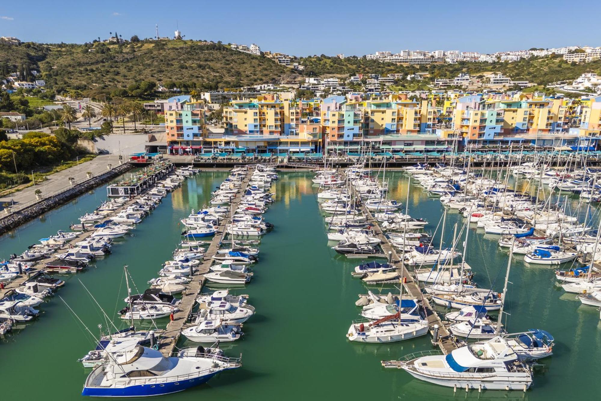 Marina Breeze Apartment With Pool - 900M From The Beach Albufeira Eksteriør bilde