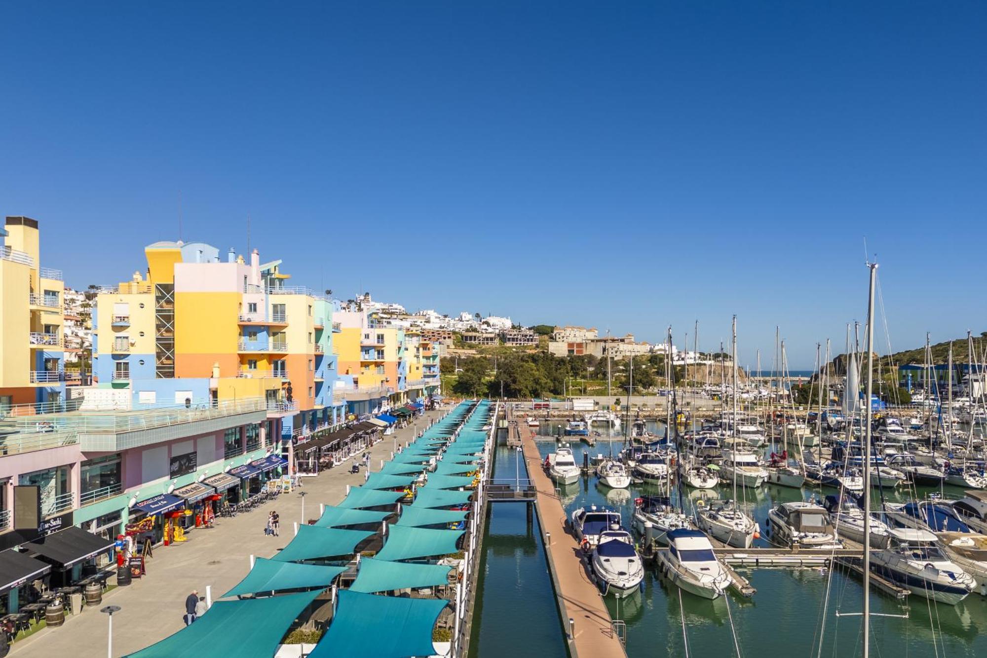 Marina Breeze Apartment With Pool - 900M From The Beach Albufeira Eksteriør bilde