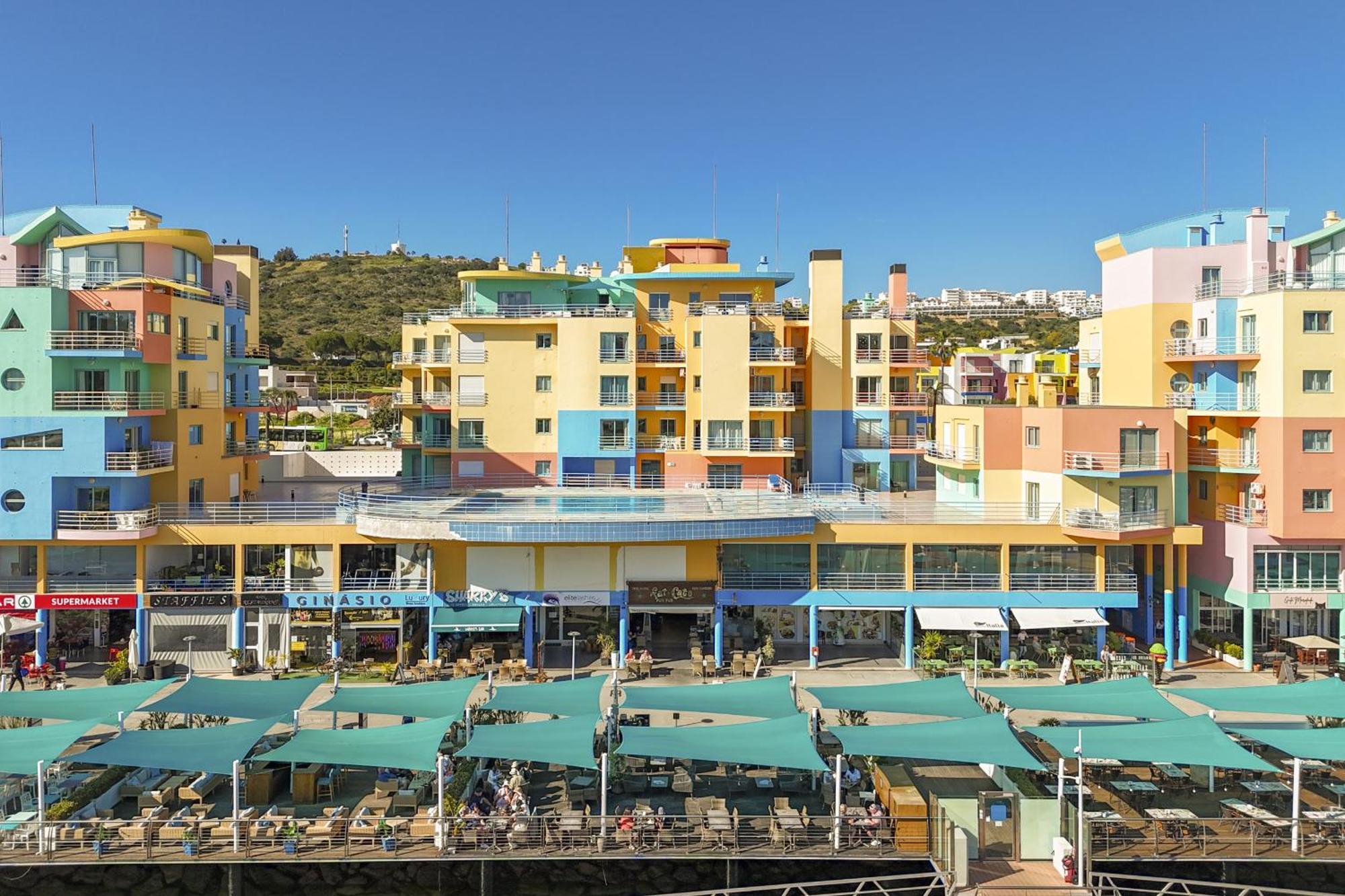 Marina Breeze Apartment With Pool - 900M From The Beach Albufeira Eksteriør bilde