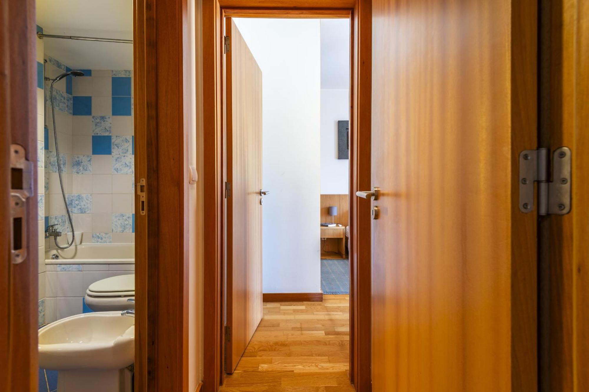Marina Breeze Apartment With Pool - 900M From The Beach Albufeira Eksteriør bilde