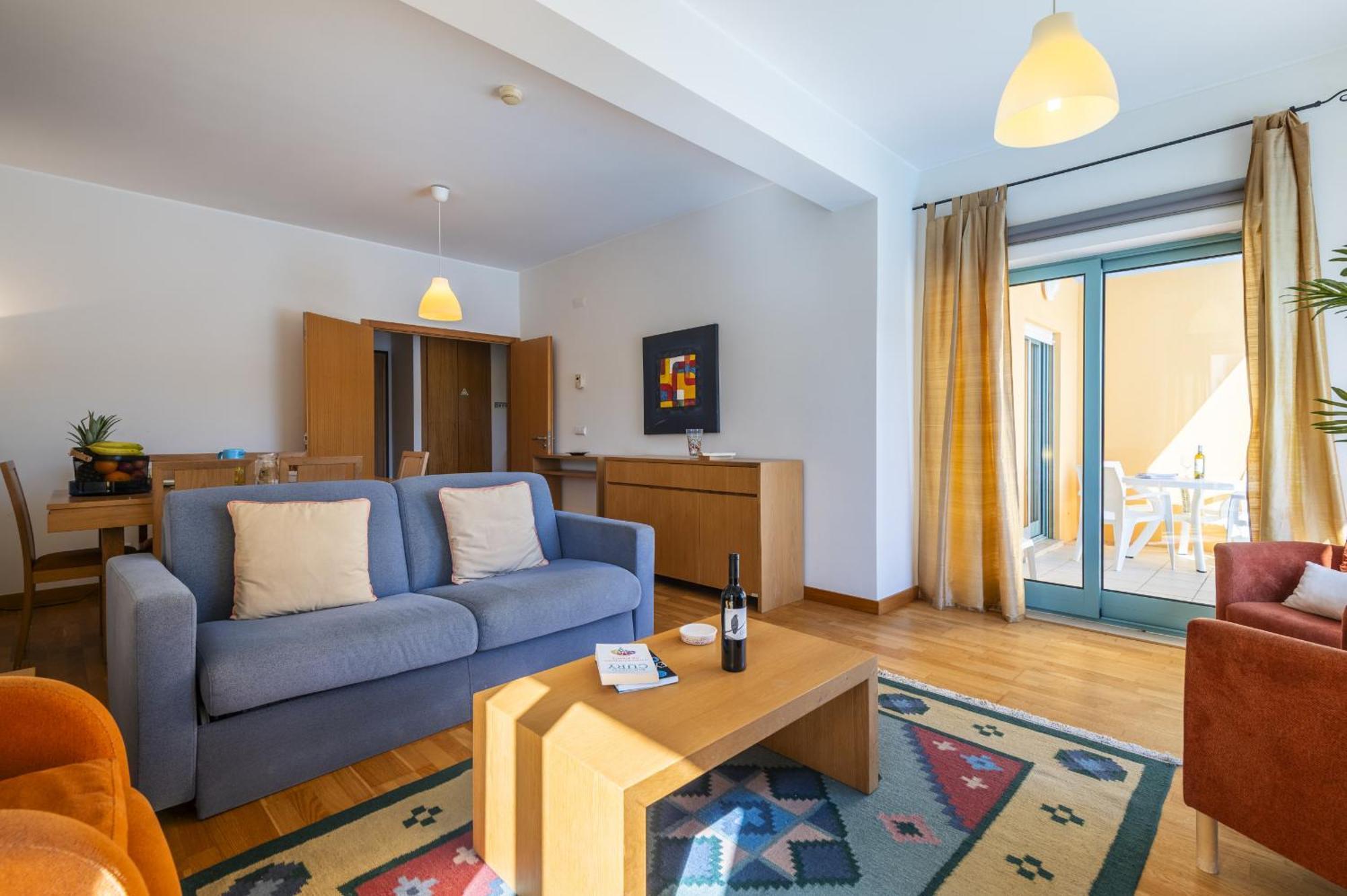 Marina Breeze Apartment With Pool - 900M From The Beach Albufeira Eksteriør bilde