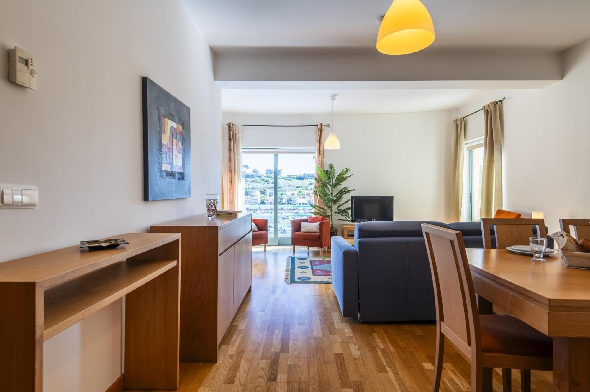 Marina Breeze Apartment With Pool - 900M From The Beach Albufeira Eksteriør bilde